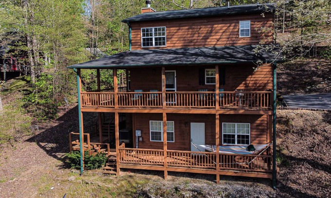Blairsville House | The Northwoods Nook mountain views plenty of outdoor activities close by