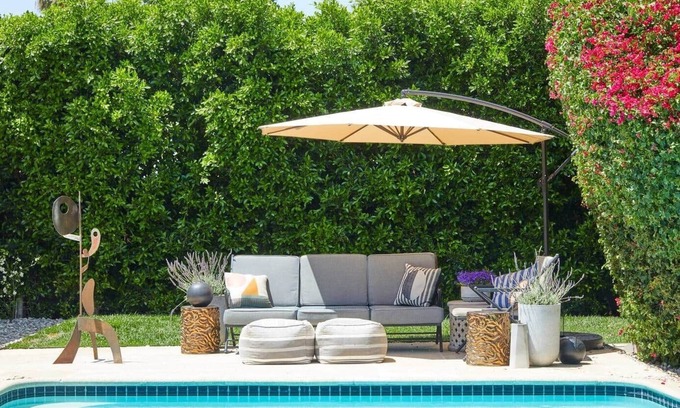 Lake Balboa House | The Oasis | Sleeps 6 | Private Pool & Garden