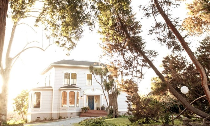 Seabright Apartment | The Oceanview: Private Gated Compound with Views