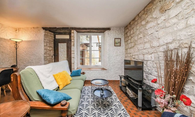 Villeneuve-sur-Vere House | The old bakery in Villeneuve- sur- Vère