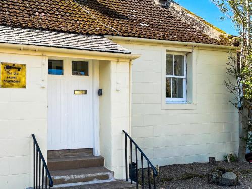 Ceres House | The Old Baron's Courthouse