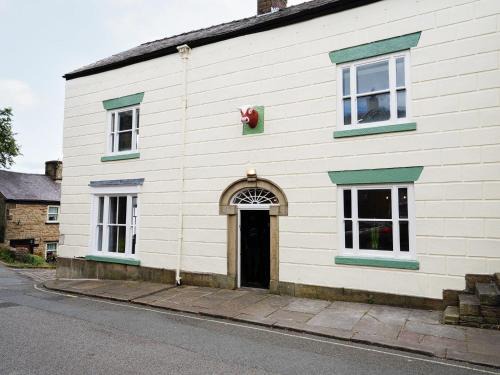 Chapel en le Frith House | The Old Bulls Head