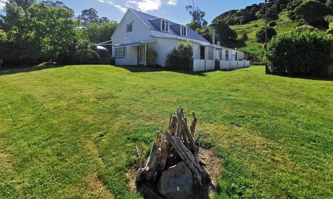 Le Bons Bay House | The old Hall