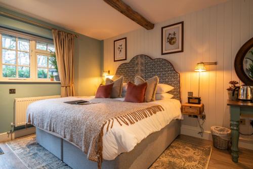 Crawley Down Hotel | The Old House Inn
