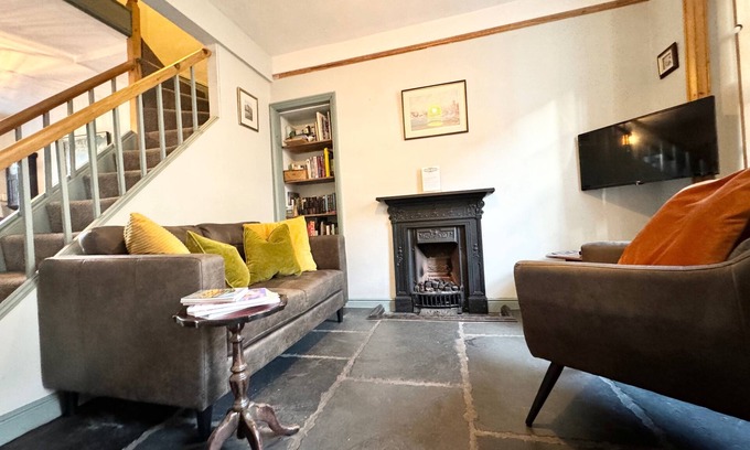 Newland Near Ulverston House | The Old Locksmith Cottage, 3 - Bed, Sleeps 6