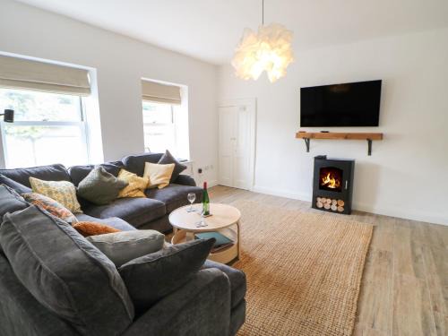 Reeth House | The Old Store, 2 Alpine Terrace