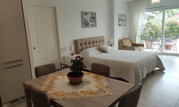 Chiavari Apartment | The olive house between hill and sea