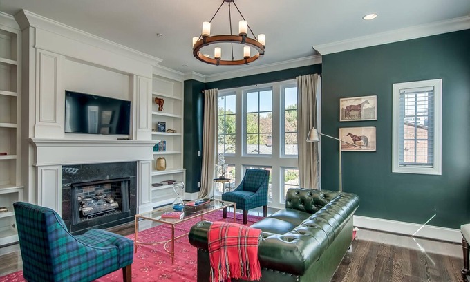 Hillsboro West End House | The Oliver on Acklen