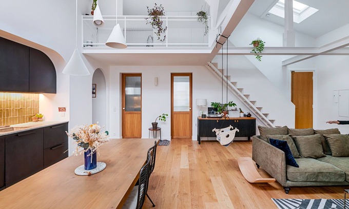 Pere Lachaise Apartment | The Onyx Edit, by Veeve