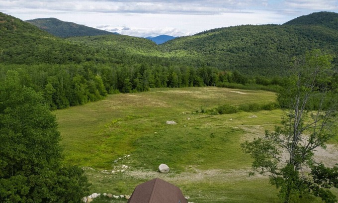 Center Ossipee House | The Ossipee Overlook: Spacious and Stunning Views