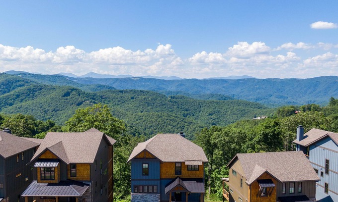 Boone House | The Overlook at the Blue Ridge Mountain Club!
