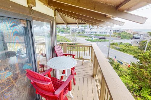 North Truro Hotel | The Pagoda Perch