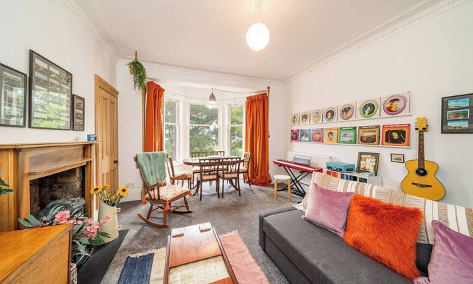 Dundee Apartment | The Palais - West End Living