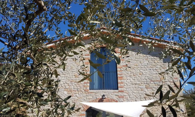 Giugnano Other | The panoramic barn in the Tuscan countryside