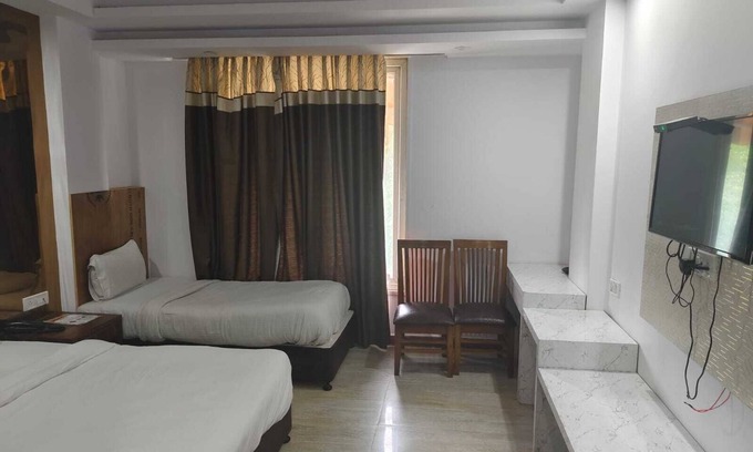 New Delhi Hotel | The Park Ambanc-New Delhi