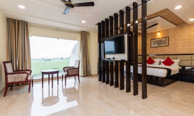 Itarsi Hotel | The Park