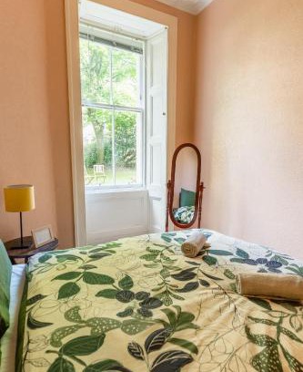 Bruntsfield House | The Peach Room
