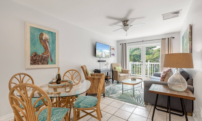 Truman Annex Condo | THE PELICAN PEARL ~ Charming 2 BR/1 Ba Condo in Truman Annex!