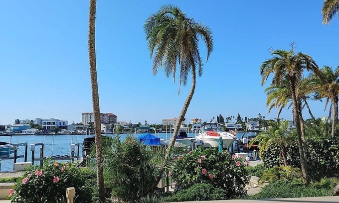 Island Estate Condo | The PENTHOUSE condominium Clearwater Beach