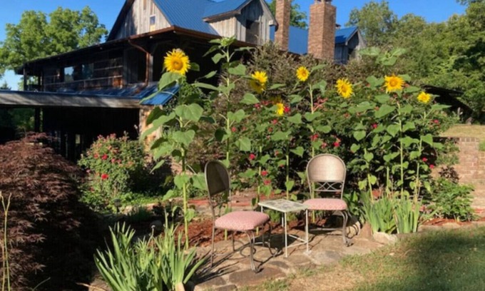 Mount Pleasant House | The Perch at Bluebird Estate