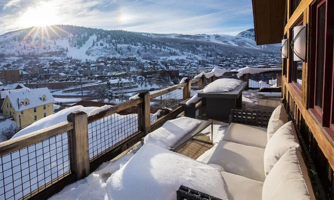 Deer Valley Villa | The Perch Park City - Magnificent 6 BR House With Views, Elevator, Game Room, Hot Tub