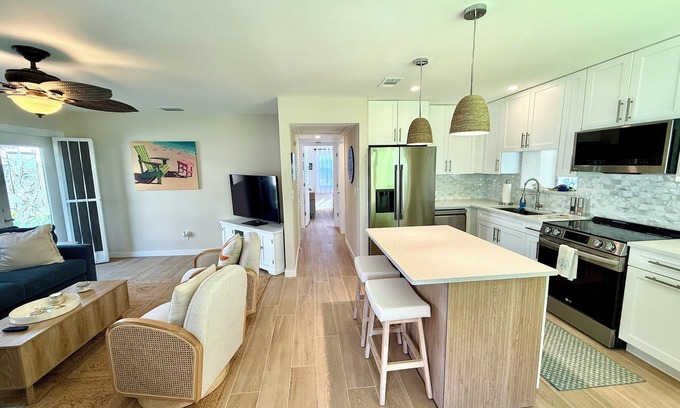 Anna Maria House | The Perfect Beach Home! Best Location; Steps to the Beach, Shopping and Dining!