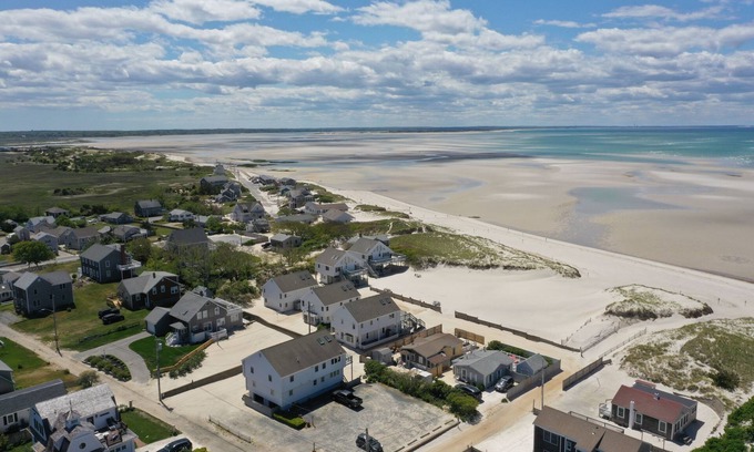 Dennis House | The Perfect Beach House