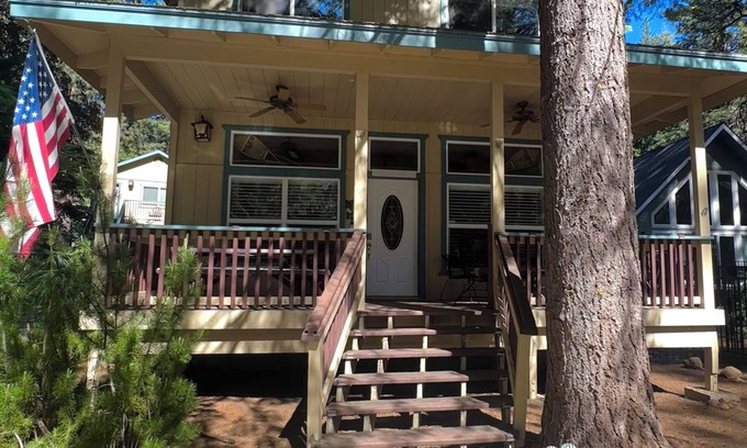 Lake Almanor Country Club House | The PERFECT Family Cabin Retreat! Steps from the Lake, REC area, & Park!