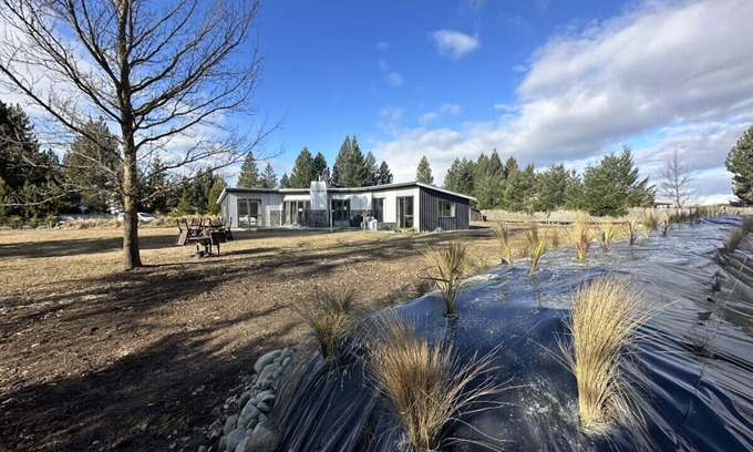 Twizel House | THE PERFECT GETAWAY - Sunny & Spacious WIFI FREE