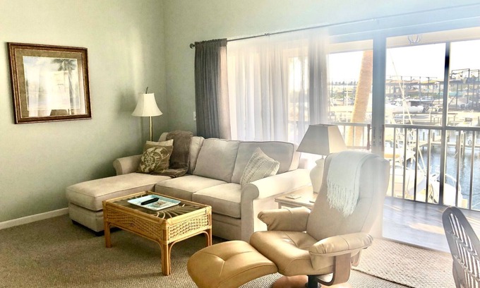 Englewood Condo | The Perfect Getaway