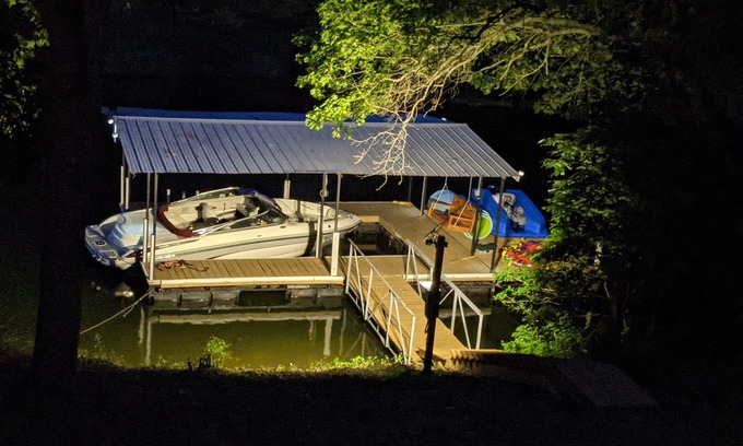 Gravois Mills House | The perfect lakeside get away
