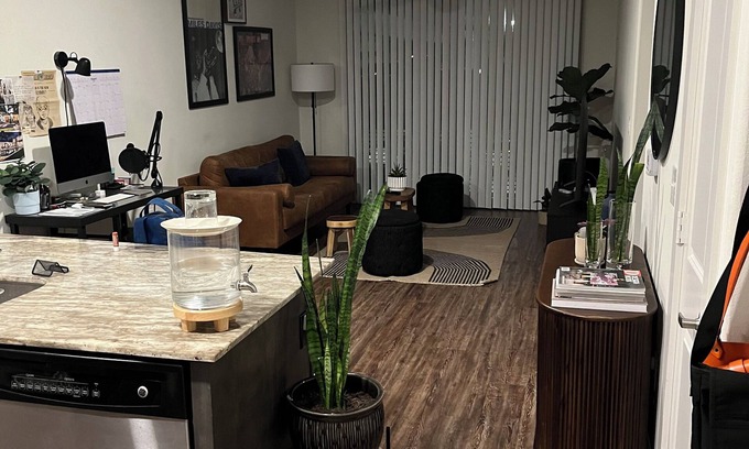 West Dallas Apartment | The perfect location.Charming 1-bedroom apartment in west Dallas