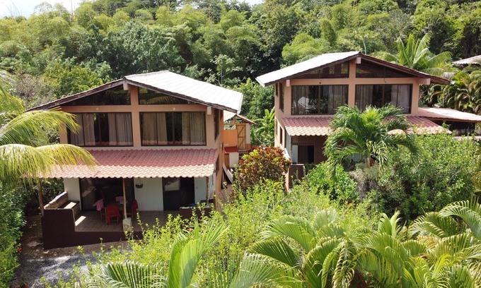 Montezuma House | The perfect place to relax, reload energy and feel the Pura Vida!