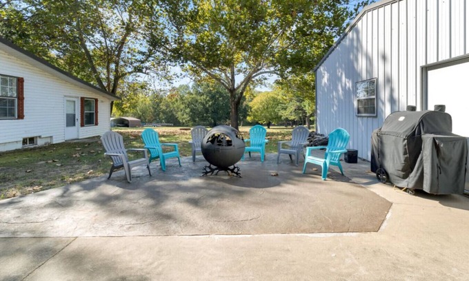 Longtown House | The Perfect Porch Retreat!