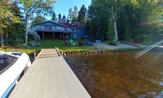 Britt House | The Perfect Sand Lake Family Getaway