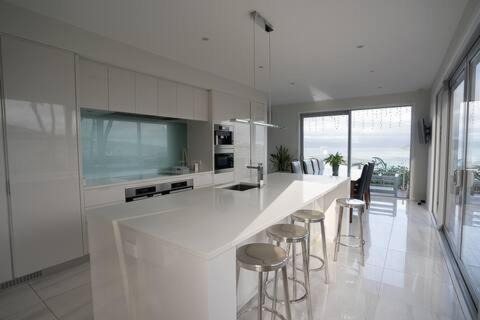 Wellington House | The perfect stop over