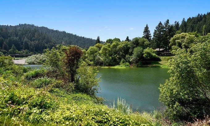 Northwood House | The Perfect View ~ (and the Ideal Location!) Walk to Beach, Restaurants and More