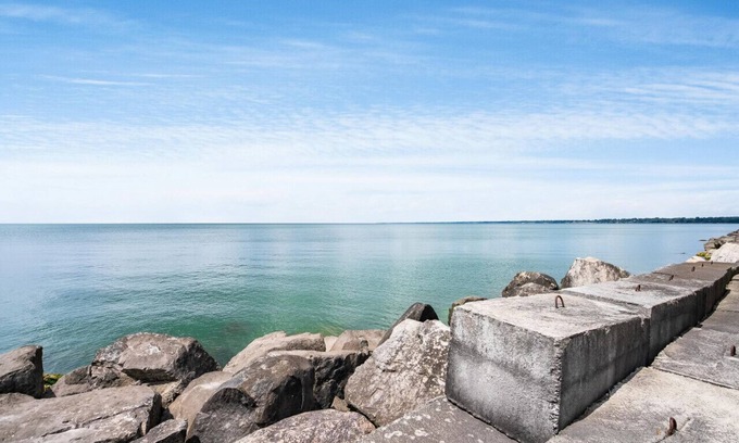 Leamington Cottage | The Perfect Waterfront Retreat