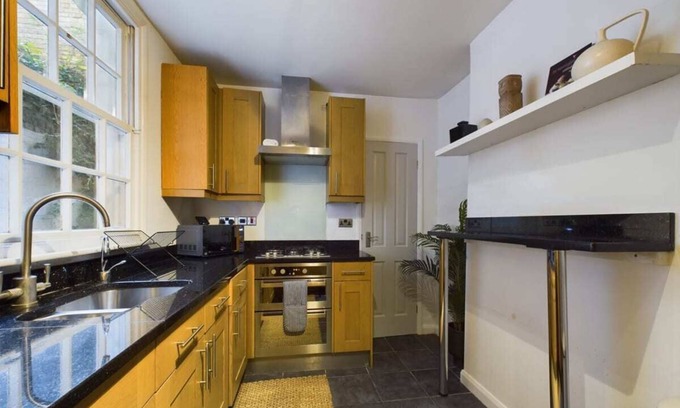 Pimlico Apartment | The Pimlico Place - 1BDR Apartment With Courtyard