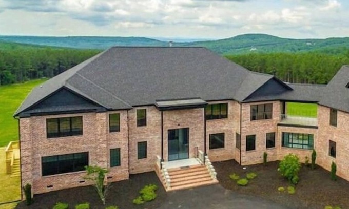 Signal Mountain House | The Pines at Signal Mountain with Hot Tub