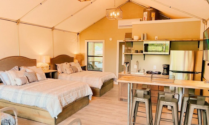 Seguin Cabin | The place you have been looking for! Brand new Cabin on gorgeous Creek! - SG3