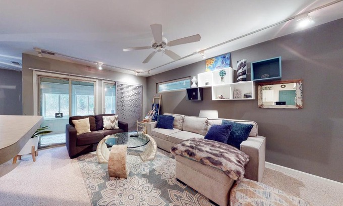 Plantations East House | The Plantations 18512 Belle Grove Rd #6