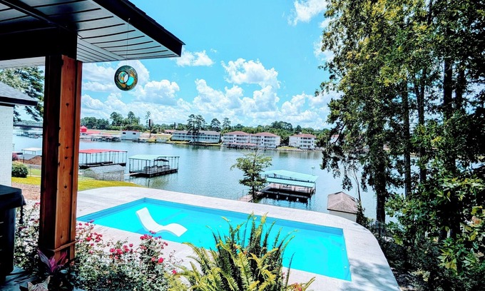 Rockwell House | The Point of Paradise 2
