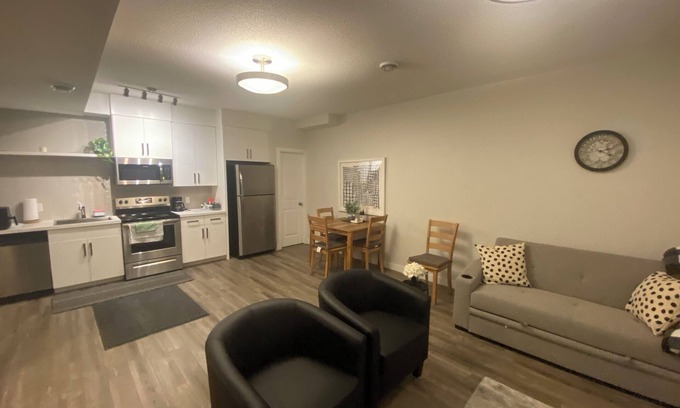 Calgary House | The PolkaDot YYCAirport PrivateEntry SmartTV