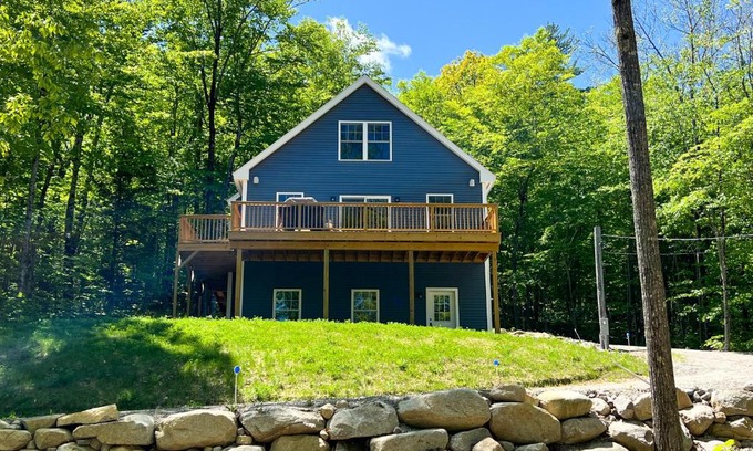 Eidelweiss Village House | The Pond Retreat