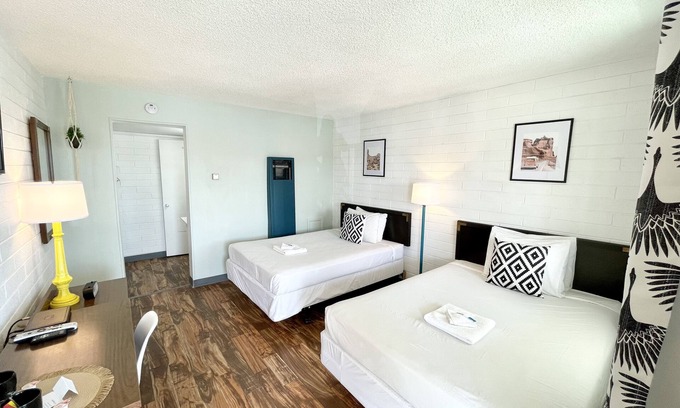 Seligman Hotel | The Postcard Motel