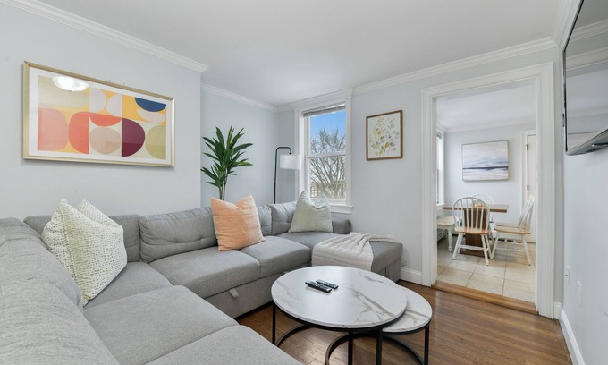 Eagle Hill Apartment | The Princeton Boston - Luxurious Apartment - New - Near Downtown Boston, Airport