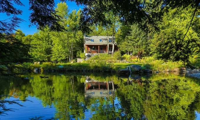 Morrisville Cabin | The Private Fairytale Cabin of Your Dreams in Stowe! Featured in VRTravel!
