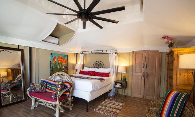 Tucson House | The Purple Coyote Compound - King Beds CAZTUOR2649