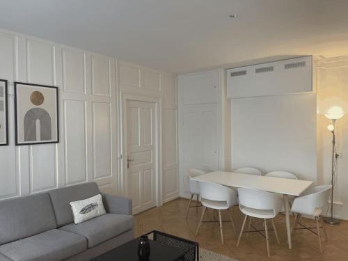 Schaffhausen Apartment | The R Apartment Hurbig - Old Town